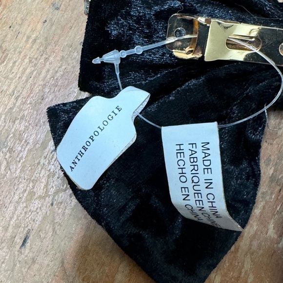 NWT Anthropologie Velvet Hair Bow Clips with Rhinestones Coquette Holiday - Picture 4 of 6